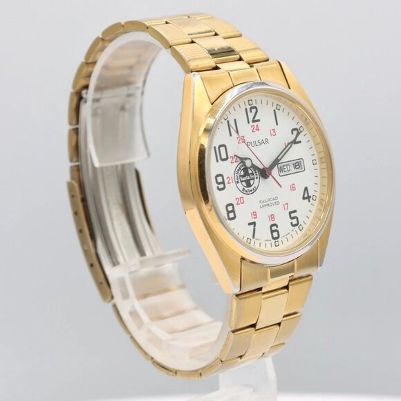 Vintage 36mm Pulsar V733-9A40 Railroad Approved Men's Quartz Wristwatch Japan - Picture 1 of 6